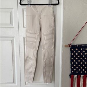 ALO Yoga Cream High-Waisted Leggings